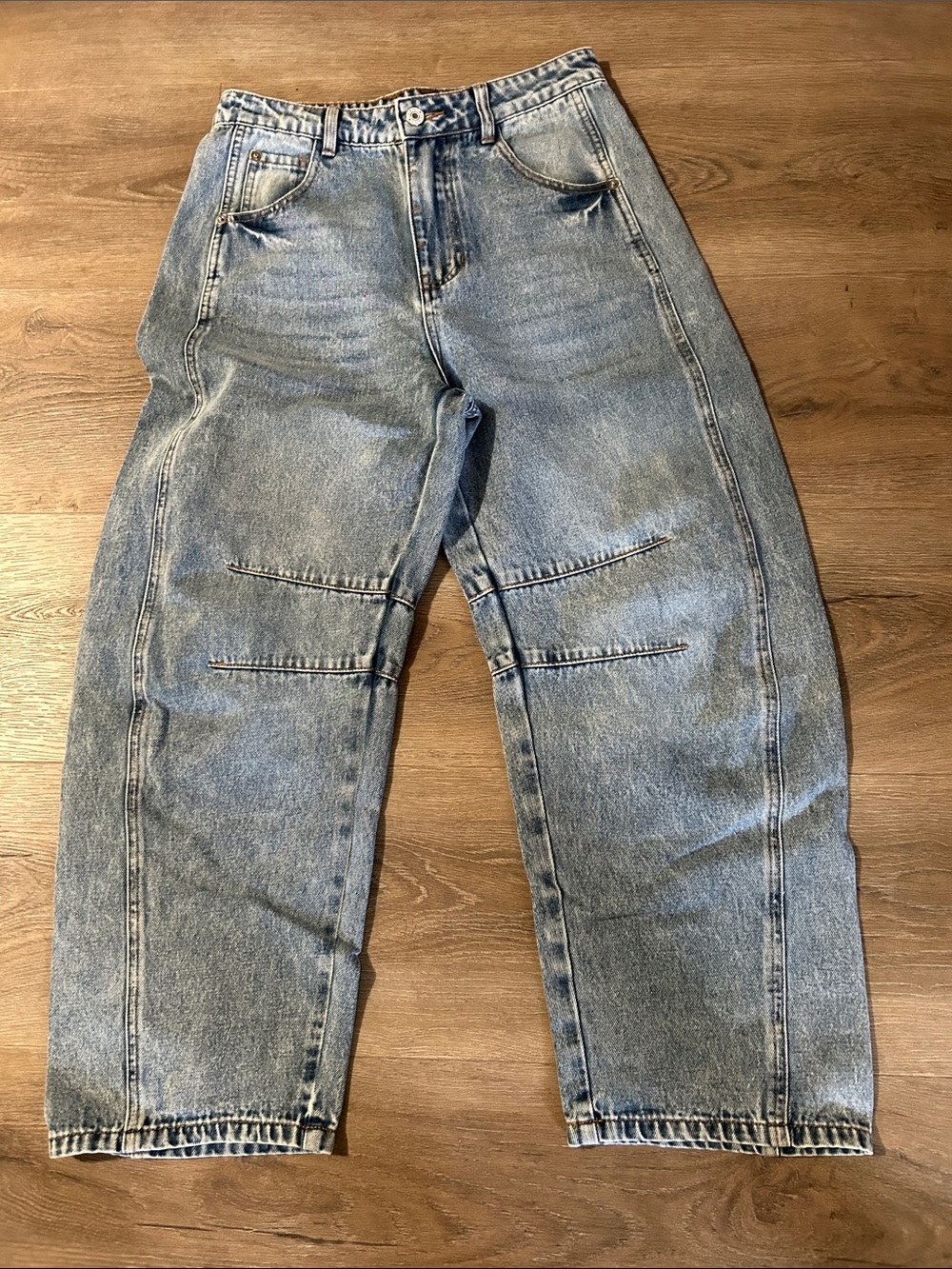 Barrel jeans . So soft and one of my favorites . Purchased on Amazon .